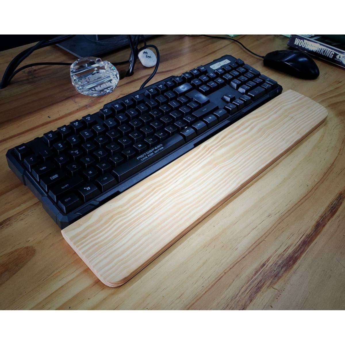 Kê tay Gearshop gỗ Thông